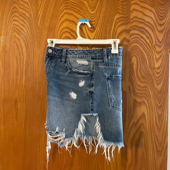 NWT Vervet High Rise Midi Shorts Medium - Picture 4 of 5